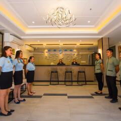 Erus Suites Hotel фитнесс-зал
