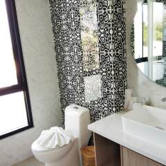 Отель The Lake Chalong Resort ванная