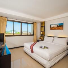 Отель Crystal Inn Phuket комната для гостей