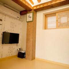 Отель Gung Guesthouse Южная Корея, Сеул - отзывы, цены и фото номеров - забронировать отель Gung Guesthouse онлайн удобства в номере фото 2