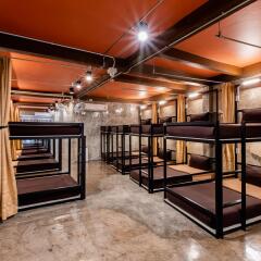 The Alley Hostel & Bistro интерьер отеля фото 3