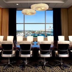Отель Hilton San Diego Bayfront фото 2
