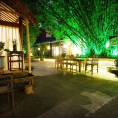Zhuangse Chengdu Youth Hostel фото 3