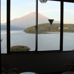 Отель Lake Side Inn Fujinami Яманакако балкон