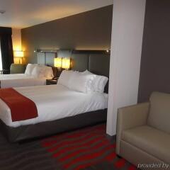Отель Holiday Inn Express & Suites Columbus-Easton комната для гостей фото 3
