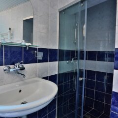 Отель White House Family Hotel Болгария, Балчик - отзывы, цены и фото номеров - забронировать отель White House Family Hotel онлайн ванная