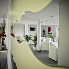 Отель Adonis Marseille Vieux Port интерьер отеля