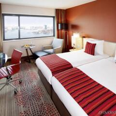 Movenpick Hotel Amsterdam City Centre Амстердам комната для гостей фото 2