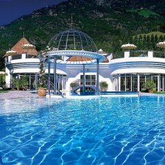 Dolce Vita Hotel Preidlhof Натурно бассейн