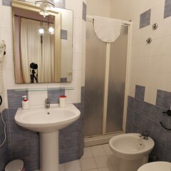 Отель B&B Globetrotter Siracusa Сиракуза ванная фото 2