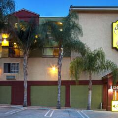 Отель Super 8 by Wyndham Los Angeles Downtown парковка