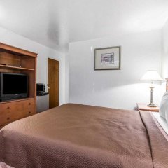 Rodeway Inn Near University-Gateway to Yosemite in Merced, United States of America from 92$, photos, reviews - zenhotels.com guestroom photo 4