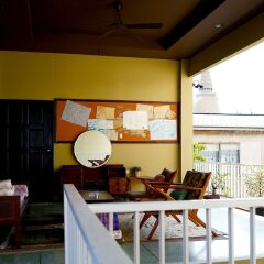 Отель Feung Nakorn Balcony Rooms And Cafe Бангкок фото 9