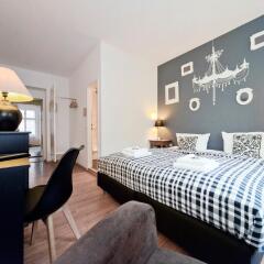 Апартаменты Old Town Apartments Greifswalder Strasse комната для гостей фото 2