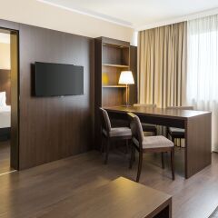 Отель NH Danube City Австрия, Вена - отзывы, цены и фото номеров - забронировать отель NH Danube City онлайн удобства в номере фото 2