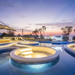 Отель Beyond At Patong Патонг бассейн фото 3