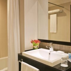 Отель Towers Rotana - Dubai ванная