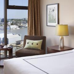Отель Pacific Gateway Hotel Канада, Ричмонд - отзывы, цены и фото номеров - забронировать отель Pacific Gateway Hotel онлайн комната для гостей