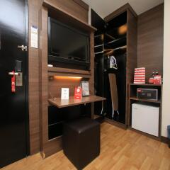 Отель OYO 121 Frenz Hotel Малайзия, Куала-Лумпур - отзывы, цены и фото номеров - забронировать отель OYO 121 Frenz Hotel онлайн удобства в номере