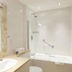 Отель Hallmark Inn Liverpool Великобритания, Ливерпуль - отзывы, цены и фото номеров - забронировать отель Hallmark Inn Liverpool онлайн ванная фото 2