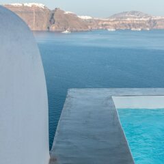 Отель 3 Caves Villa by Caldera Houses Греция, Остров Санторини - отзывы, цены и фото номеров - забронировать отель 3 Caves Villa by Caldera Houses онлайн пляж