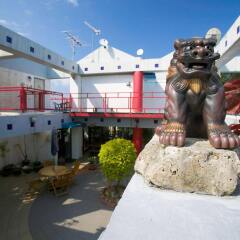 Отель Surfside Bed & Breakfast Центр Окинавы