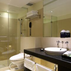 Siri Sathorn Hotel ванная фото 2
