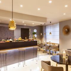 Отель Holiday Inn Milan - Garibaldi Station гостиничный бар