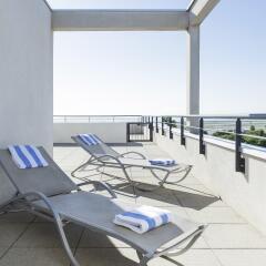 Отель Novotel Suites Nice Airport бассейн фото 3