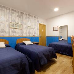 Отель Hostal Montaloya комната для гостей фото 5
