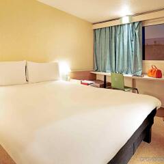 Отель ibis Düsseldorf Hauptbahnhof комната для гостей фото 2