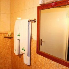 Hennessis Hotel in Nairobi, Kenya from 72$, photos, reviews - zenhotels.com bathroom