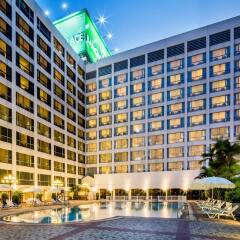 Отель Bangkok Palace Hotel Таиланд, Бангкок - 1 отзыв об отеле, цены и фото номеров - забронировать отель Bangkok Palace Hotel онлайн бассейн фото 3
