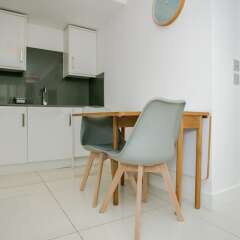 Отель Modern 2 Bedroom Flat In Greenwich в номере