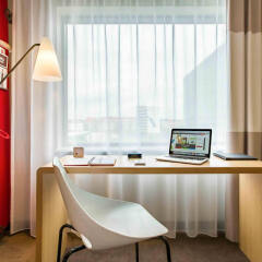 Отель Novotel Wroclaw Centrum Польша, Вроцлав - 1 отзыв об отеле, цены и фото номеров - забронировать отель Novotel Wroclaw Centrum онлайн удобства в номере