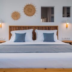 Milos Breeze Boutique Hotel комната для гостей