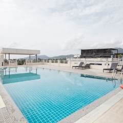 Отель The Ashlee Plaza Patong Hotel & Spa Таиланд, Карон-Бич - 1 отзыв об отеле, цены и фото номеров - забронировать отель The Ashlee Plaza Patong Hotel & Spa онлайн бассейн фото 3