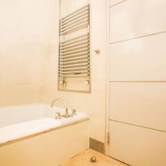 Отель 1 Bedroom Flat In Knightsbridge Sleeps 2 Великобритания, Лондон - отзывы, цены и фото номеров - забронировать отель 1 Bedroom Flat In Knightsbridge Sleeps 2 онлайн ванная фото 2