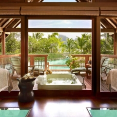 Отель Four Seasons Resort Bora Bora питание