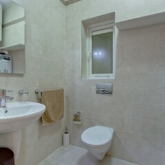 Отель Stunning Seafront Lux Apt wt Pool, Upmarket Area Мальта, Слима - отзывы, цены и фото номеров - забронировать отель Stunning Seafront Lux Apt wt Pool, Upmarket Area онлайн ванная фото 2