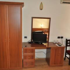 Отель Broadway Hotel Албания, Тирана - отзывы, цены и фото номеров - забронировать отель Broadway Hotel онлайн фото 2