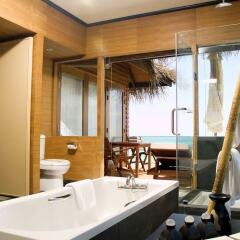 Отель Adaaran Prestige Ocean Villas Остров Гасфинолу ванная фото 2