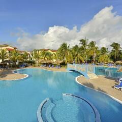 Отель Iberostar Tainos All Inclusive бассейн