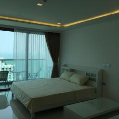 Апартаменты Wong Amat Tower By Liberty Group Apartment Паттайя комната для гостей