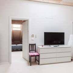 Отель BLQ Wooden Rooms Италия, Болонья - отзывы, цены и фото номеров - забронировать отель BLQ Wooden Rooms онлайн комната для гостей фото 3