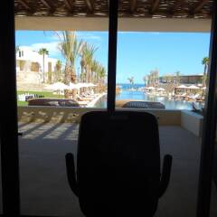 Отель Chileno Bay Resort & Residences Кабо-Сан-Лукас