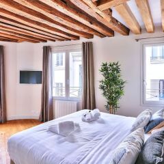 Апартаменты Amazing Apartment Close to Notre Dame Париж комната для гостей фото 4