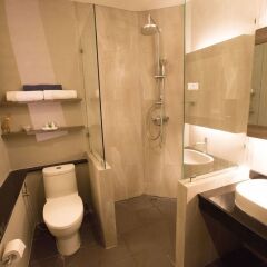 Отель ZEN Rooms Naklua Таиланд, Бангламунг - отзывы, цены и фото номеров - забронировать отель ZEN Rooms Naklua онлайн ванная