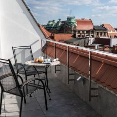 Отель Aparthotel New Lux Вроцлав балкон