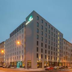 Отель Motel One Berlin-Hackescher Markt Германия, Берлин - отзывы, цены и фото номеров - забронировать отель Motel One Berlin-Hackescher Markt онлайн вид на фасад